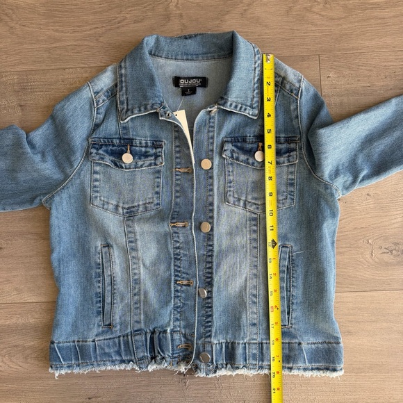 NWT Jou Jou blue denim jacket with a raw-cut hem - size large - Picture 2 of 4